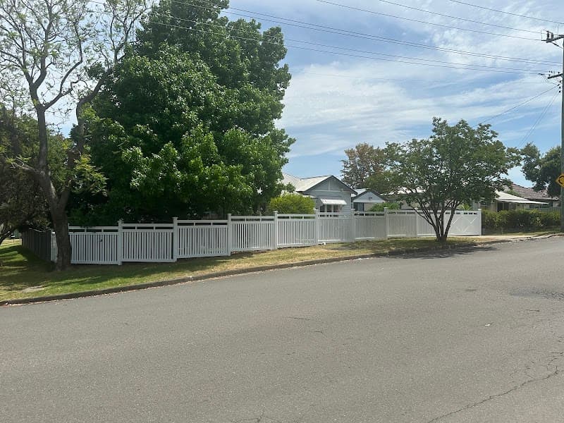 Fencing Manufacturers fencing work in West Gosford