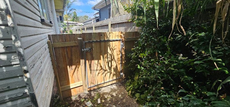 Ferny Grove Handyman and Flatpack Assembly furniture assembly & tv mounting work in Ferny Grove