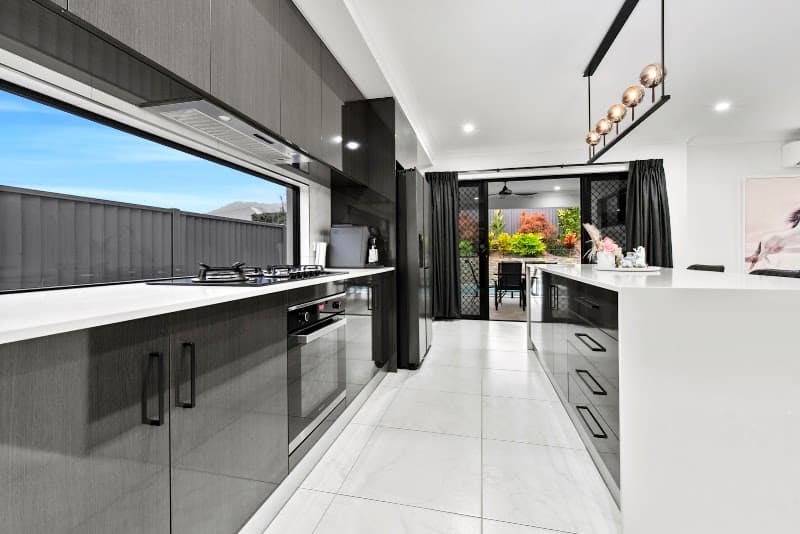 Five Rivers Construction - Cairns New Home Builder kitchen renovation work in Westcourt
