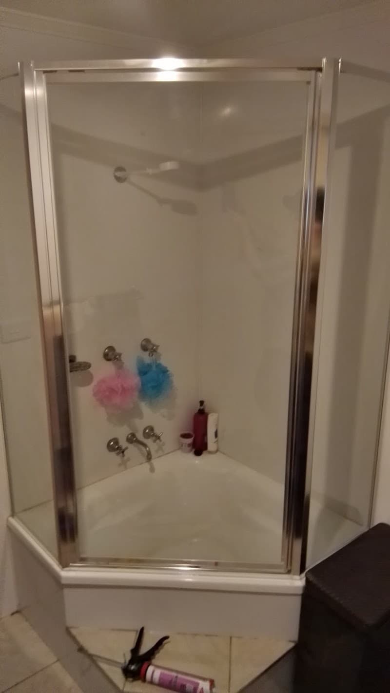 Flamingo Screens glass & glazier work in Toowoomba City