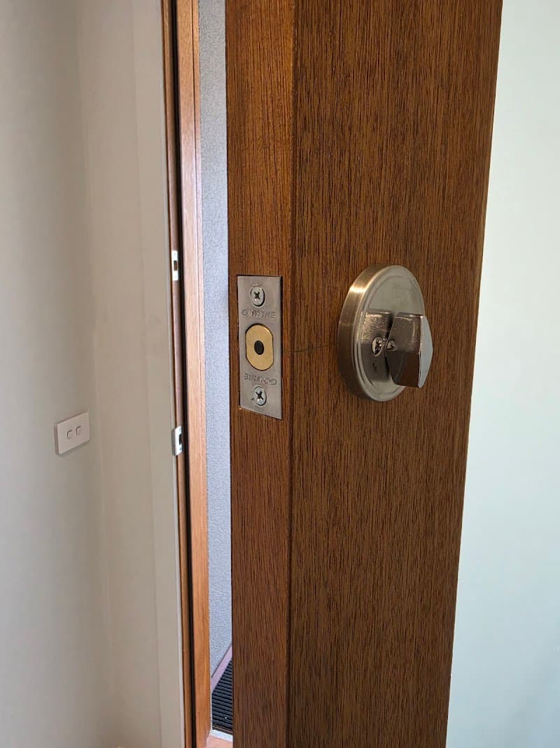 Fleet Locksmiths locksmith work in Bell Post Hill