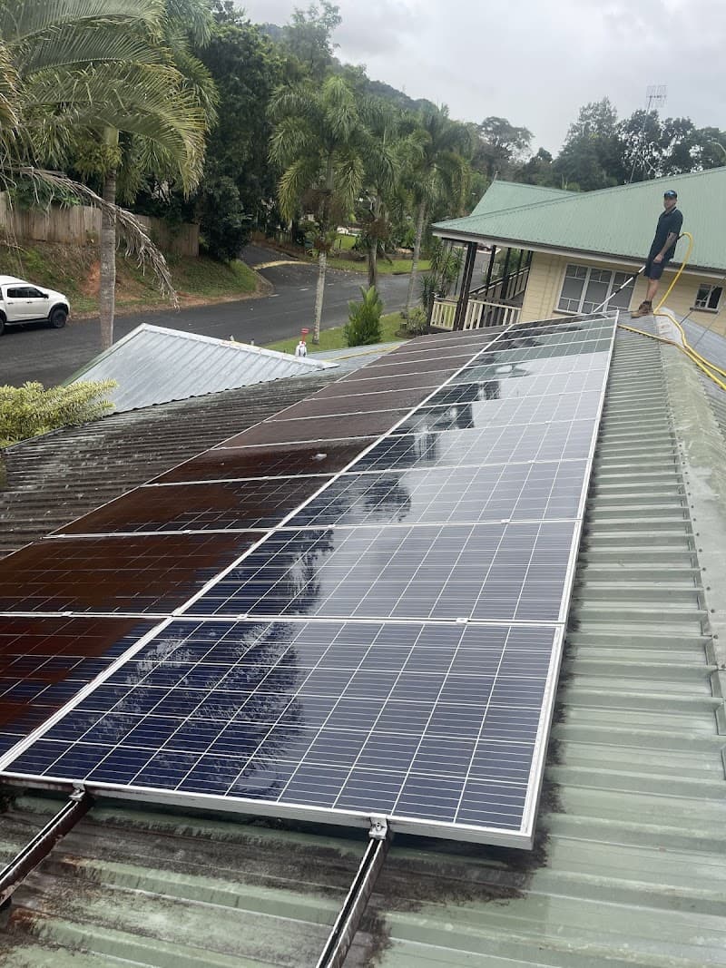 FNQ Blast and Shine gutter cleaning work in Yorkeys Knob