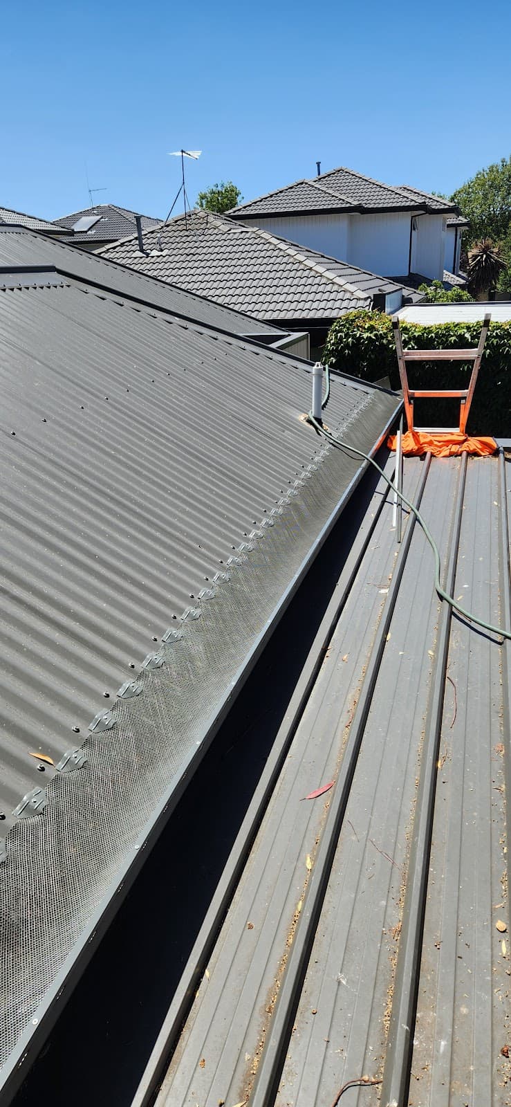 Four Seasons Gutter Protection I Geelong I Ballarat I Warrnambool gutter cleaning work in Torquay