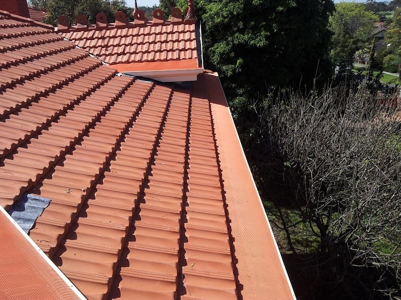 Four Seasons Gutter Protection I Geelong I Ballarat I Warrnambool gutter cleaning work in Torquay