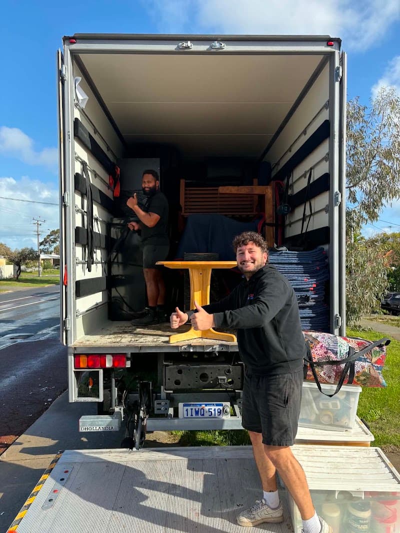 Fox Removals removalist work in Welshpool
