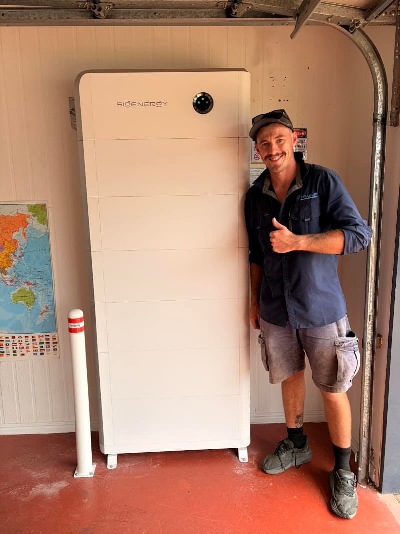 Fraser Coast Energy solar panel installation work in Urangan
