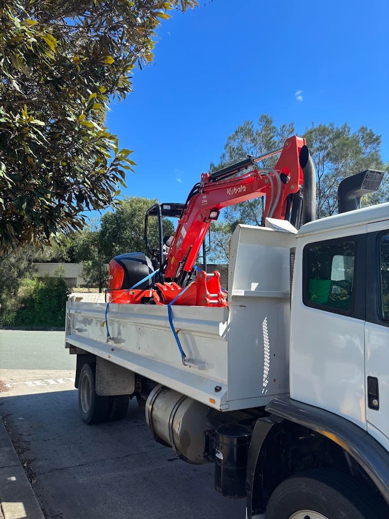 Fraser Coast Services and Contracting demolition work in Maryborough