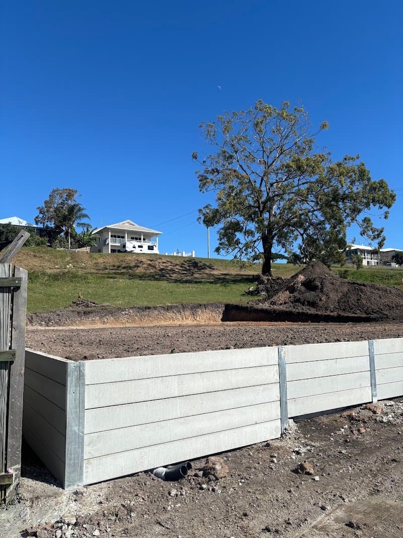 Fraser Coast Services and Contracting demolition work in Maryborough