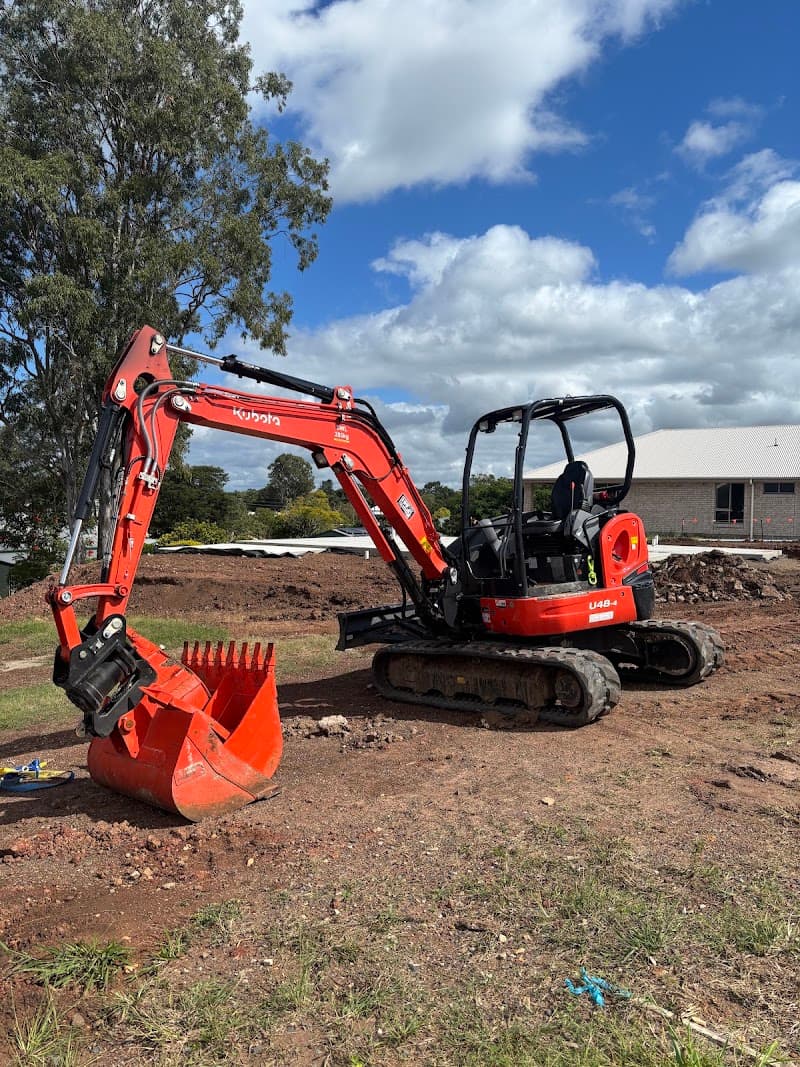 Fraser Coast Services and Contracting demolition work in Maryborough