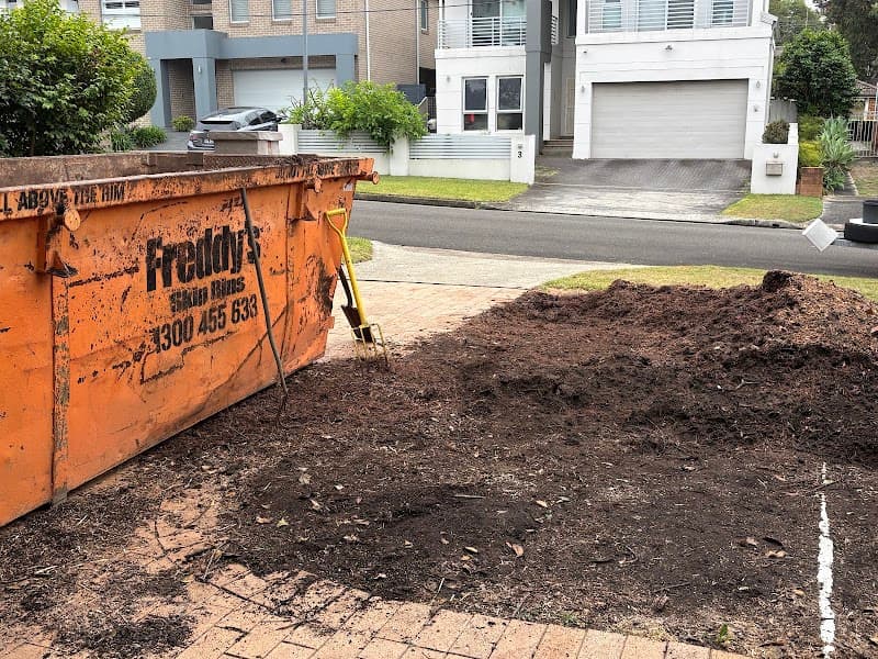 Freddy's Skip Bin Hire rubbish removal work in Padstow