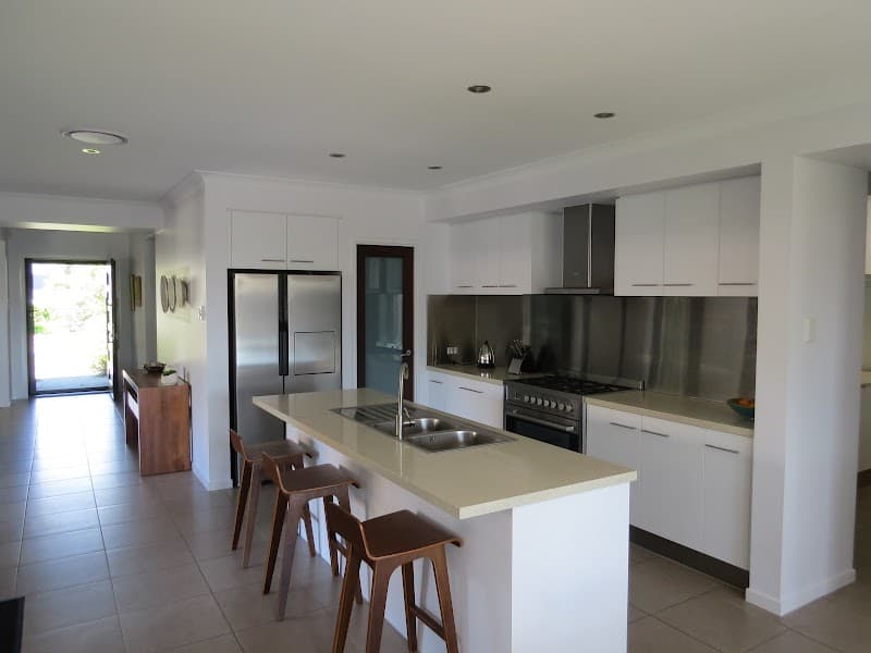 Fresh 'n' Up Painting painter work in Augustine Heights
