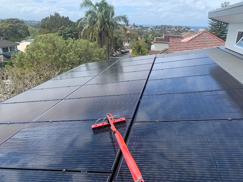 Freshwater Window and Gutter Cleaning gutter cleaning work in Freshwater
