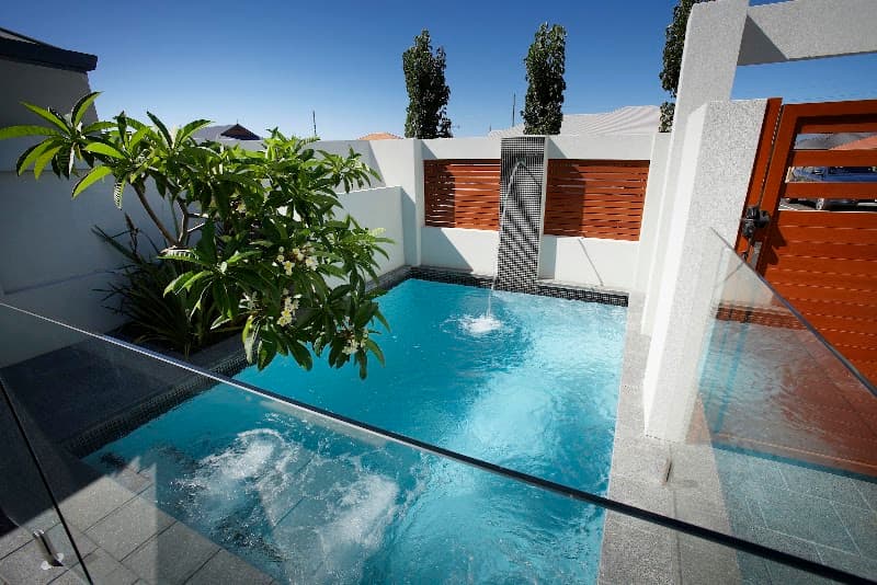 Future Pools pool builder work in Kenwick