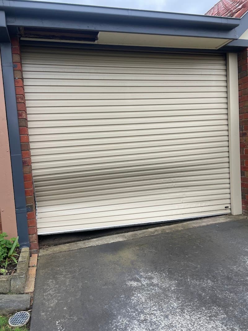 Garage Door Pros Melbourne garage doors work in St Kilda