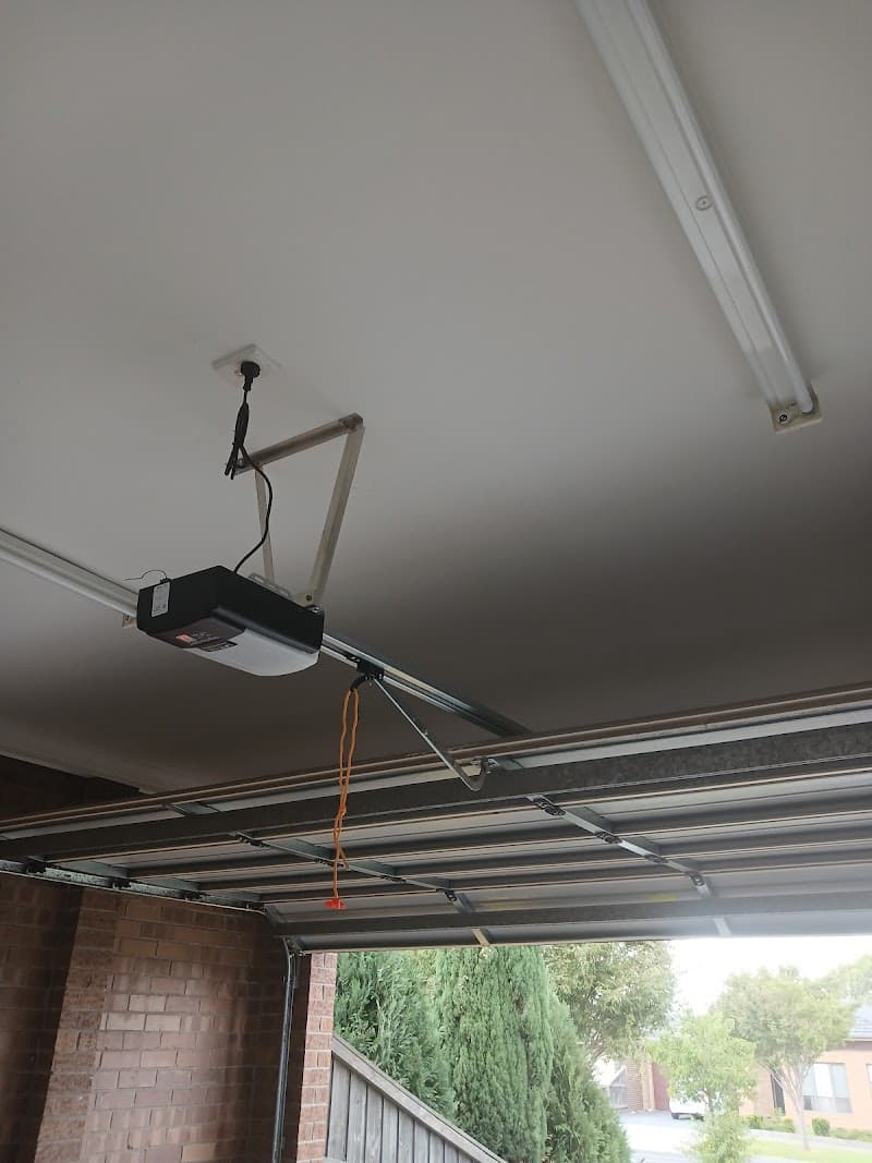 Garage Door Pros Melbourne garage doors work in St Kilda