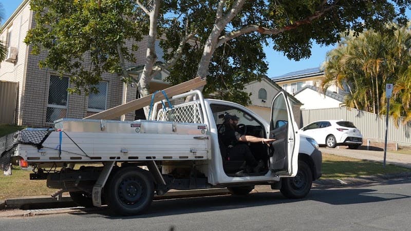 Garage door pros Newcastle garage doors work in Hamilton