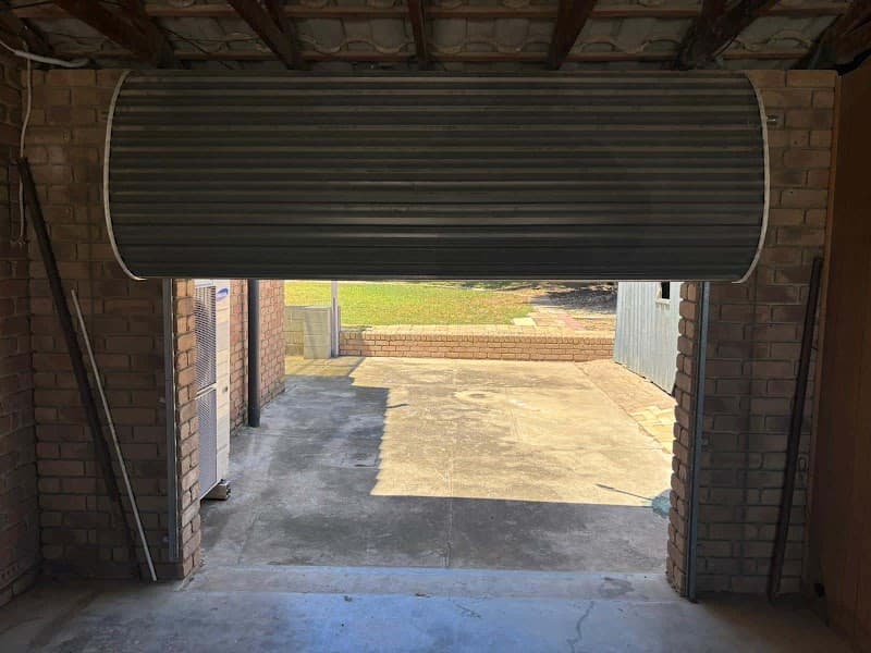 Garage Door Repair for Sydney garage doors work in Cromer