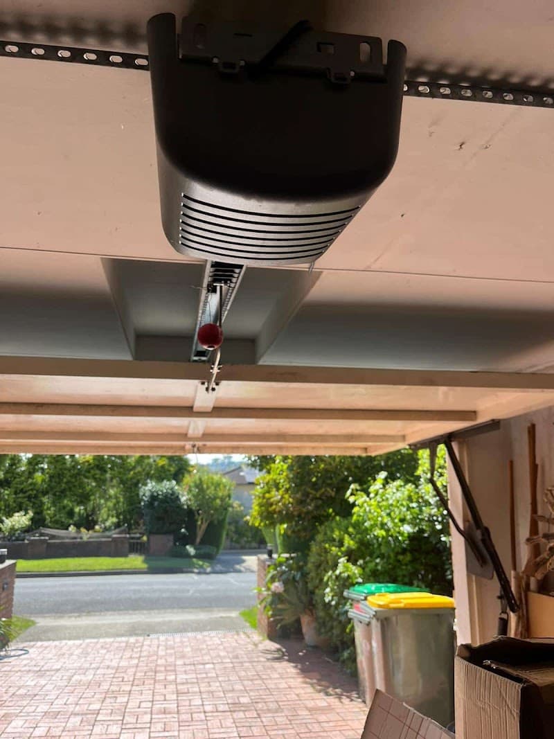 Garage Door Repair for Sydney garage doors work in Cromer