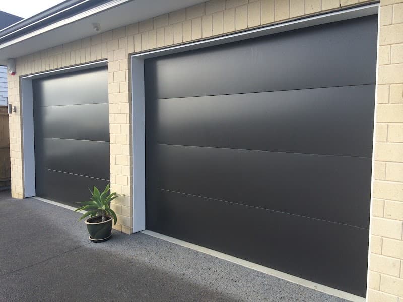 GARAGE DOOR REPAIRS HILLS DISTRICT & PARRAMATTA garage doors work in Stanhope Gardens