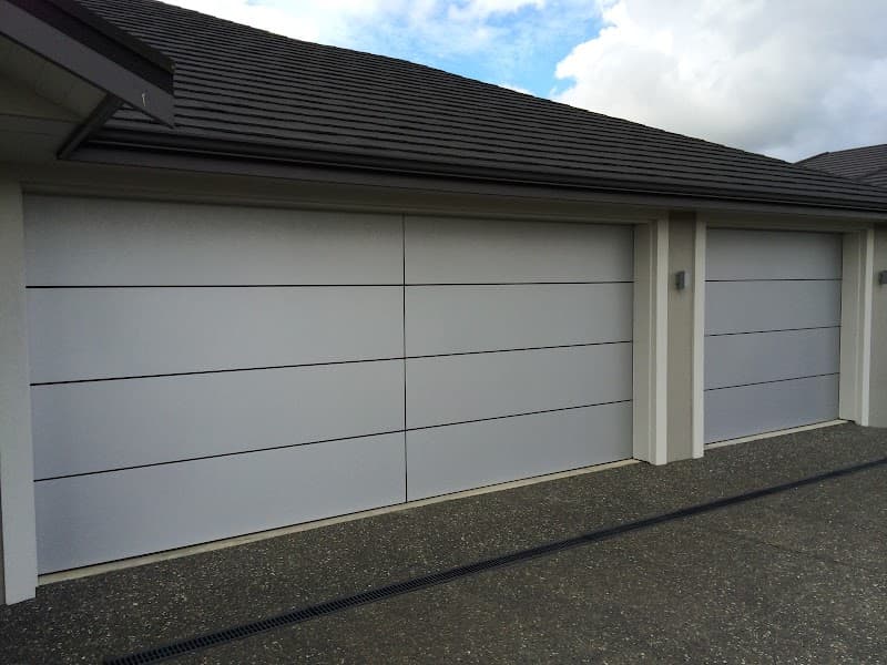 GARAGE DOOR REPAIRS HILLS DISTRICT & PARRAMATTA garage doors work in Stanhope Gardens
