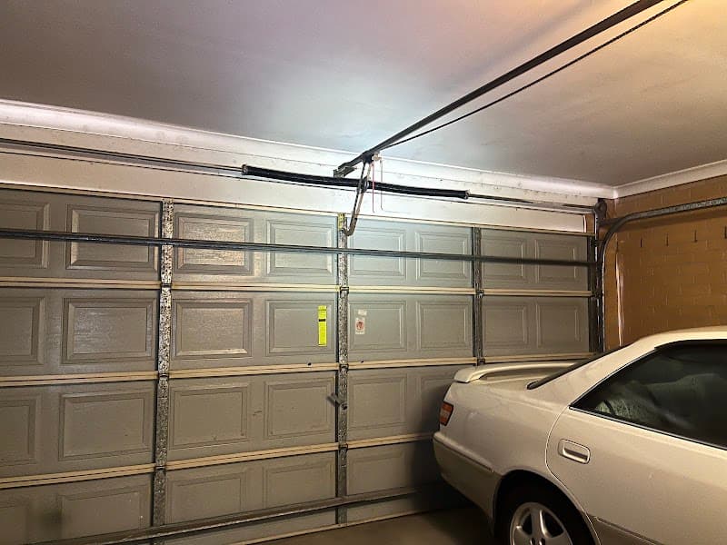 GARAGE DOOR REPAIRS HILLS DISTRICT & PARRAMATTA garage doors work in Stanhope Gardens