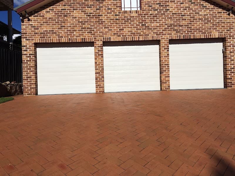 Garage Door Sales & Repairs P/L garage doors work in Castle Hill