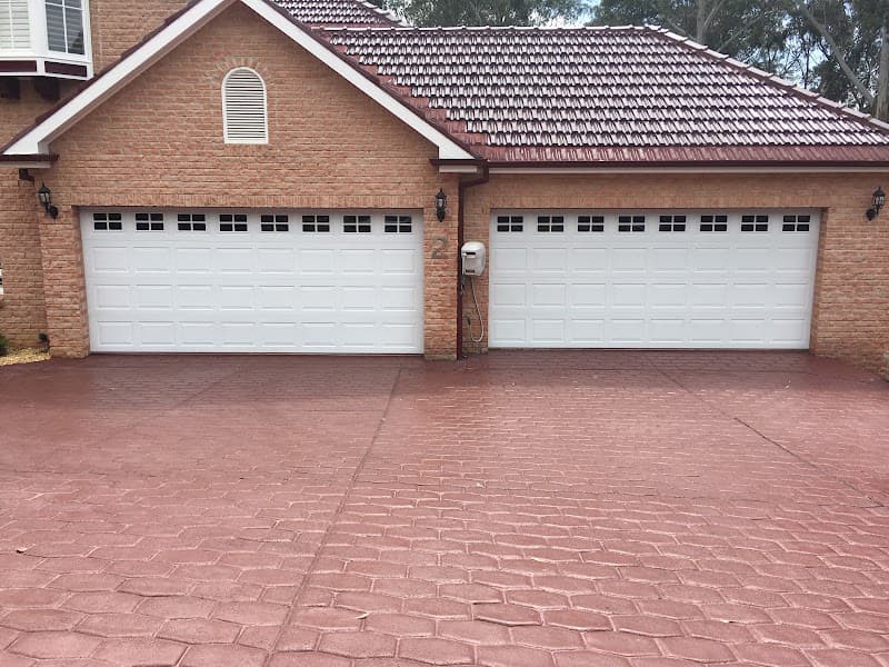 Garage Door Sales & Repairs P/L garage doors work in Castle Hill