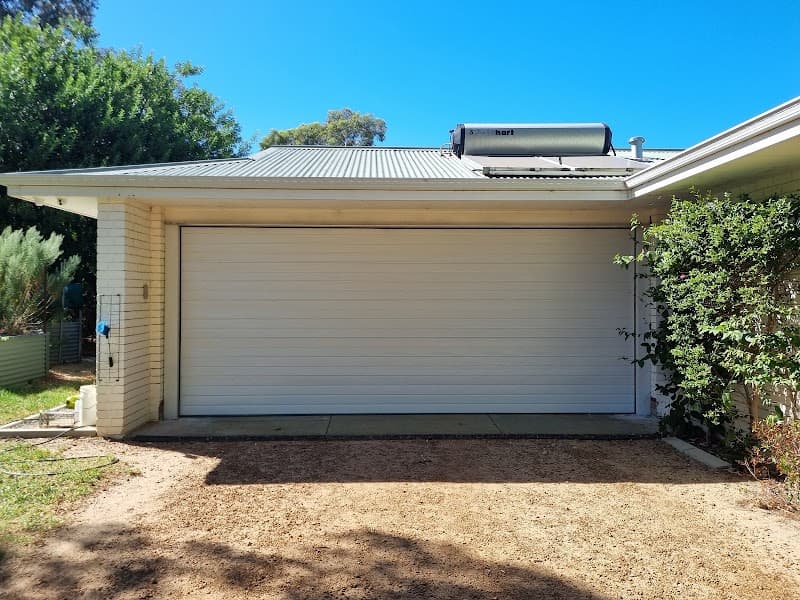 Garage Doors Direct garage doors work in Baldivis
