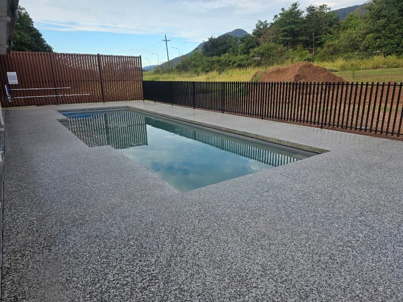 Garda floors concreting work in Manunda