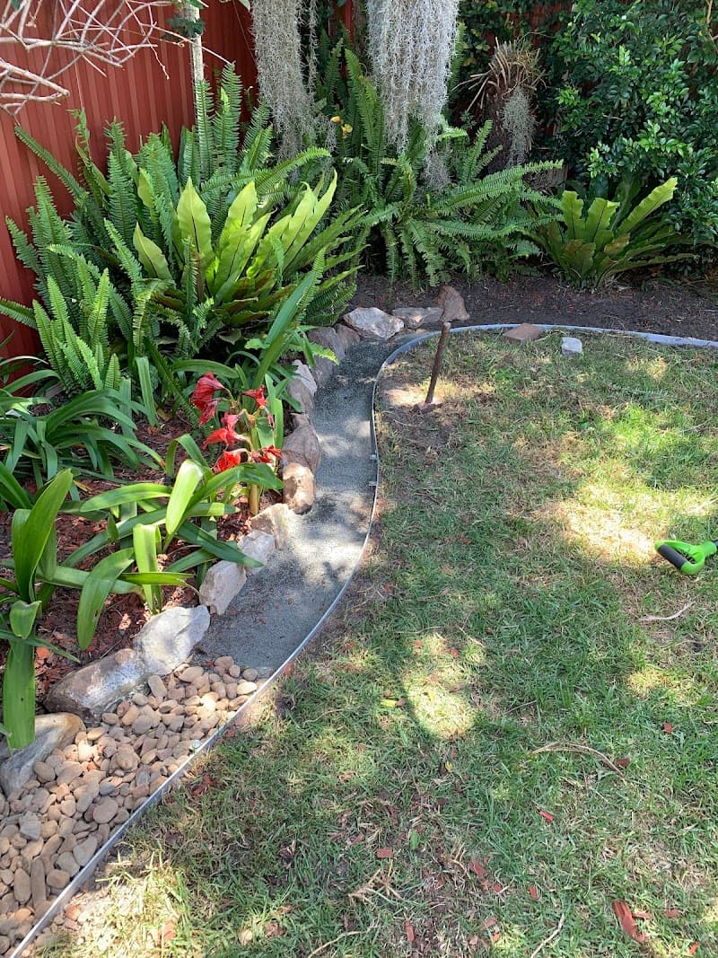 Gardener sydney landscaping work in Kensington