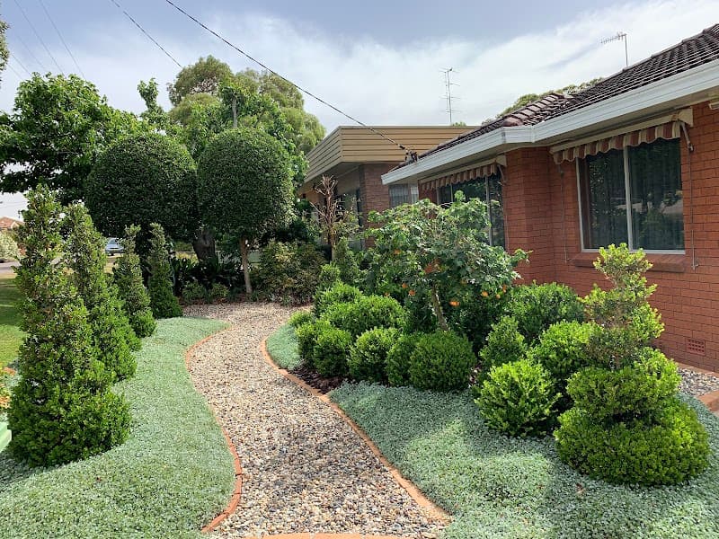 Gardener sydney landscaping work in Kensington