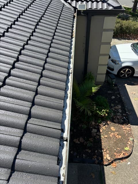 Gav's Gutter Cleaning gutter cleaning work in Croydon