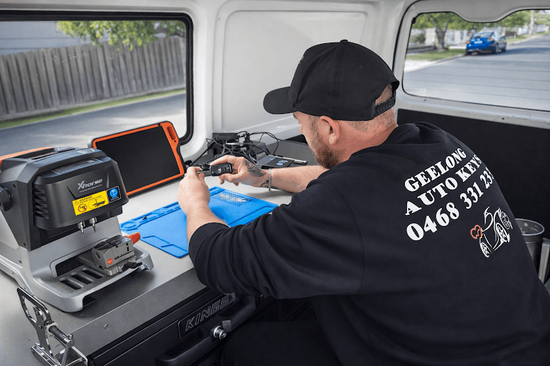Geelong Auto Keys locksmith work in Breakwater