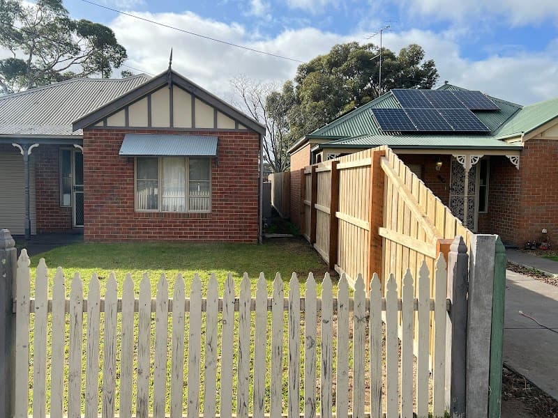 Geelong Fencing and Gates Service fencing work in Corio