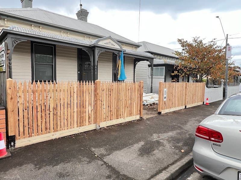 Geelong Fencing and Gates Service fencing work in Corio