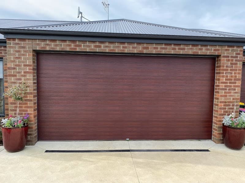 Geelong Garage Doors garage doors work in Geelong West