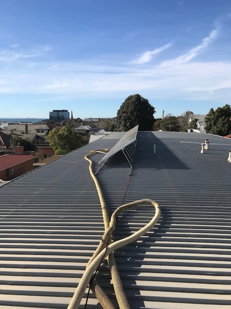Geelong Spout Cleaning Service gutter cleaning work in Mount Duneed