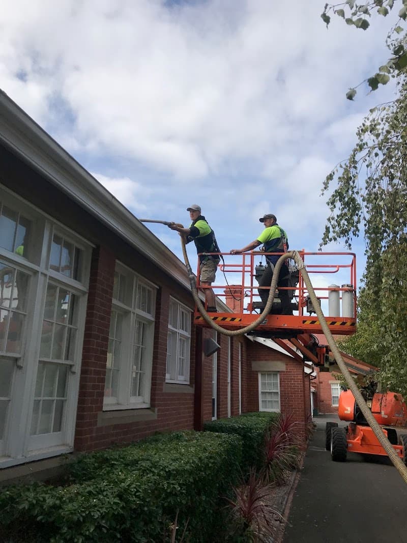 Geelong Spout Cleaning Service gutter cleaning work in Mount Duneed