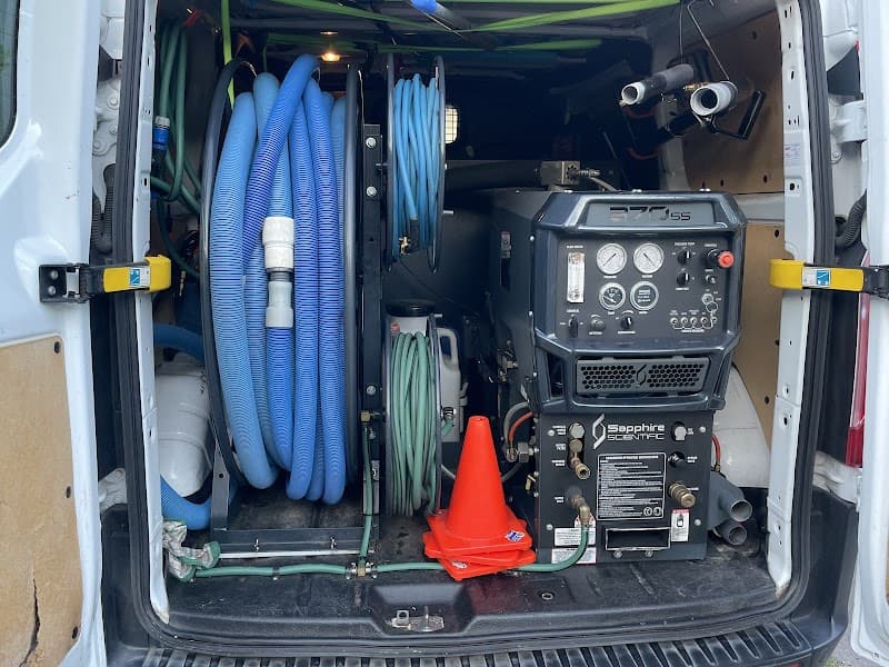 George carpet and pest control Ipswich carpet cleaning work in Deebing Heights