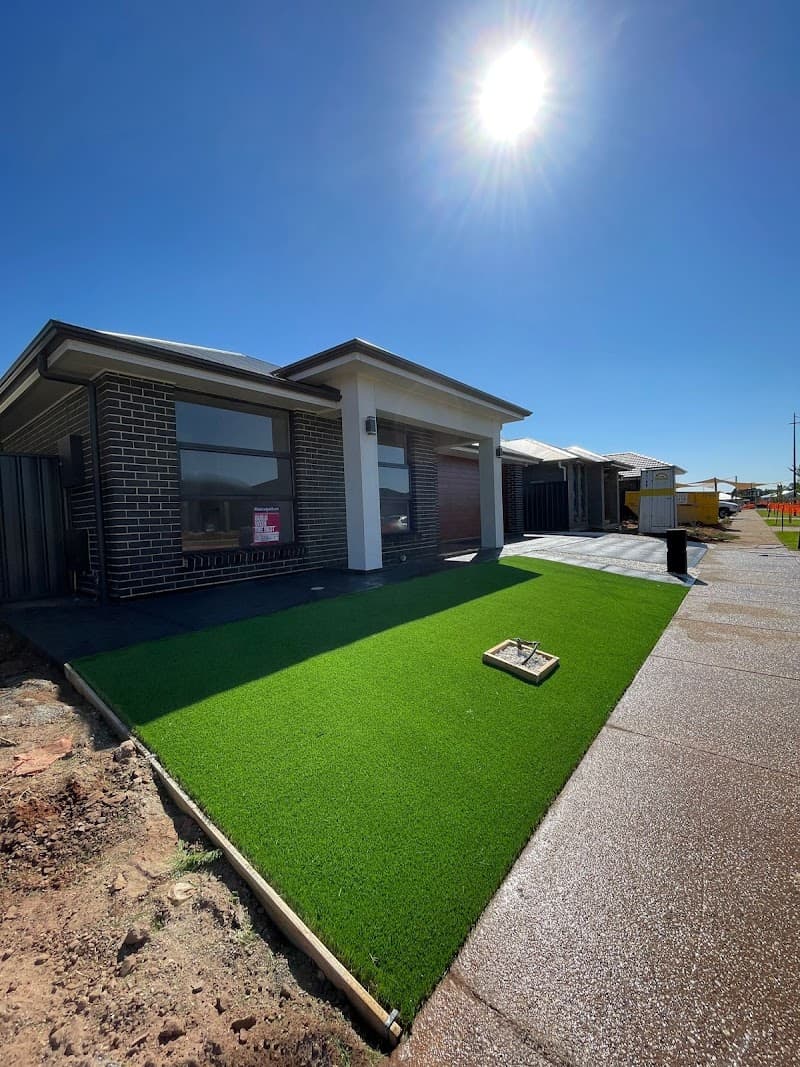 Gh fencing and landscaping fencing work in Dandenong