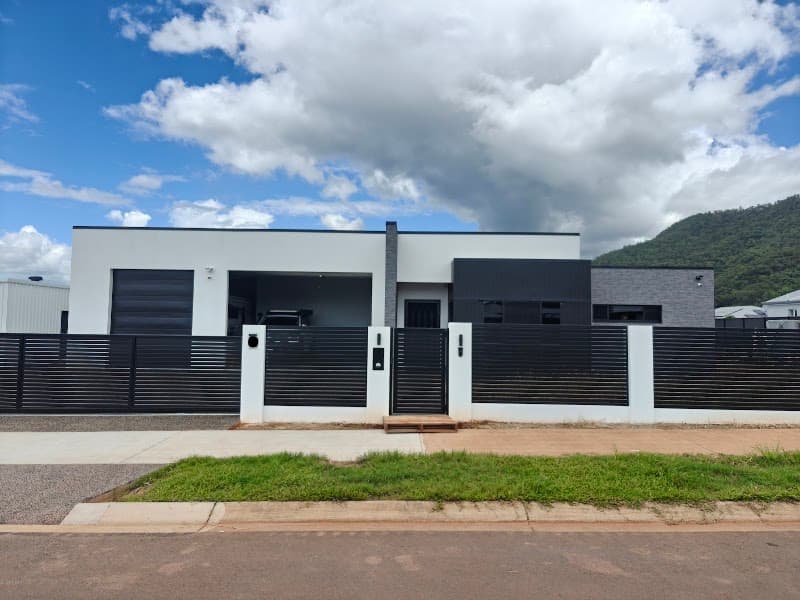 G.J. Gardner Homes - Cairns roofing work in Bungalow