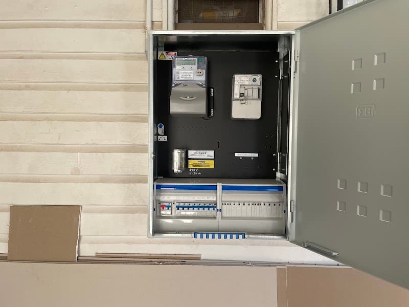 Glanville Industries air conditioning work in Bundaberg Central