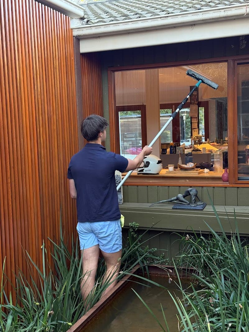 Glass & Blast Canberra pressure washing work in Braddon