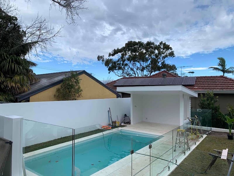 Glass Fence Supplies fencing work in Kirrawee