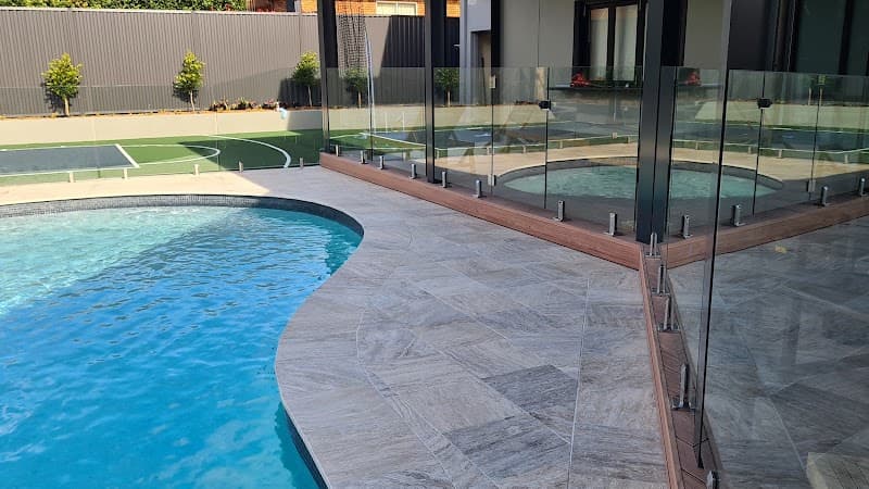 Glass Fence Supplies fencing work in Kirrawee
