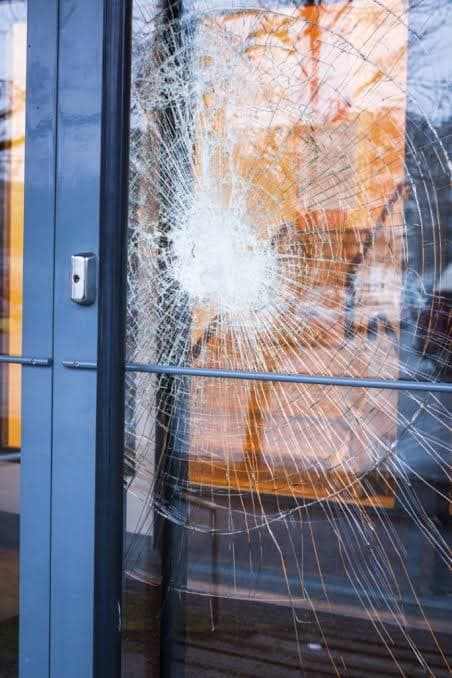 Glazir Gold Coast | Surfside Glass Pty Ltd glass & glazier work in Miami