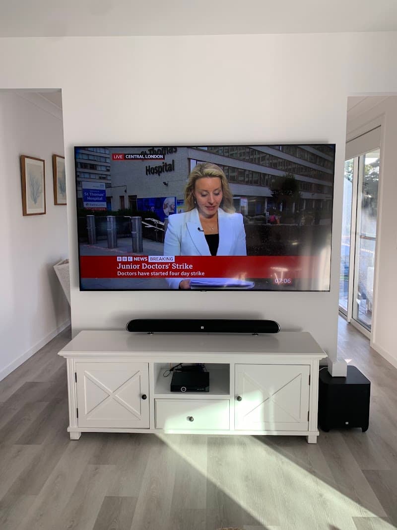 Go Digital Tv antenna & tv work in Waratah