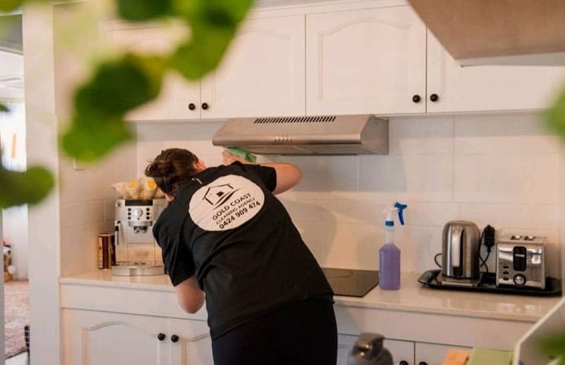 Gold Coast Cleaning Agency cleaning work in Burleigh Heads