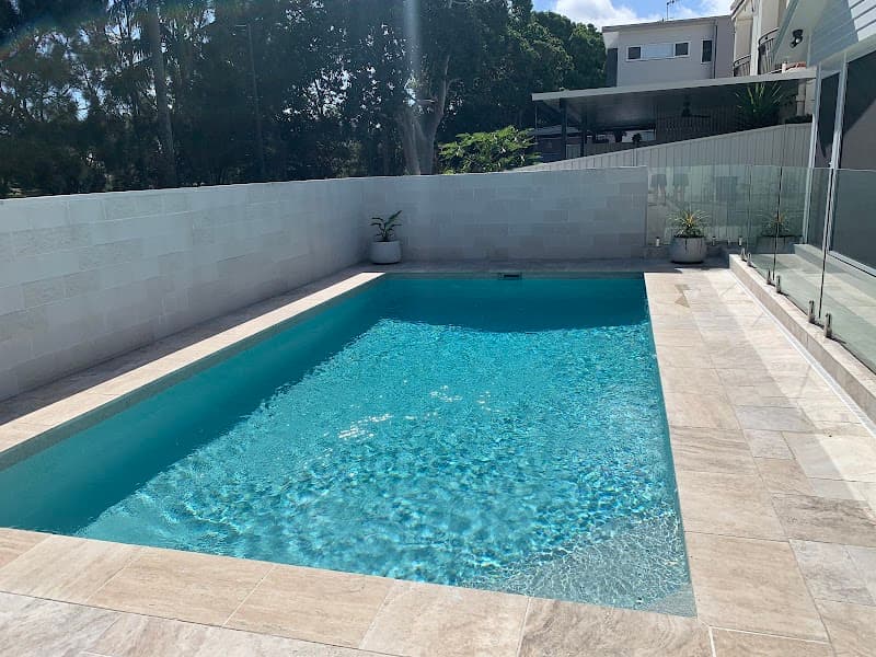 Gold Coast Family Pools & Spas pool builder work in Miami