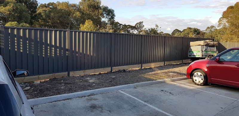 Gold Coast Fencing and Gates fencing work in Labrador